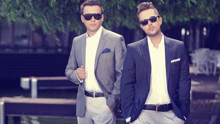 VIDEO Party în autocarul Realului pe muzică românescă. Cum dansează Ronaldo pe hit-ul celor de la Fly Project