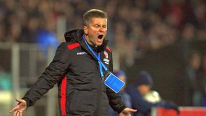 Dusan Uhrin pune tunurile pe Dan Nistor. „Vorbea doar de bani în vestiar”. Ce spune antrenorul despre salariile pe care nu și le-a luat de la Dinamo