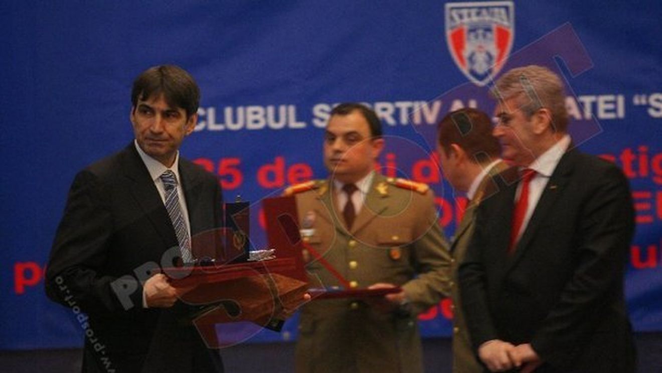 Pițurcă:** "Lucescu NU ARE VOIE să vorbească de Steaua"