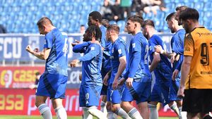 FCU Craiova continuă curățenia. Adrian Mititelu ”dă drumul” la patru jucători și aduce un nou antrenor