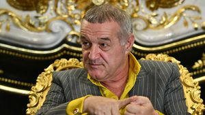 Reacția lui Gigi Becali când a fost întrebat de transferul lui Louis Munteanu