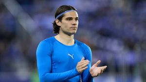 Se schimbă totul pentru Ianis Hagi. Scoțienii se contrazic: ce se va întâmpla, de fapt, din vară, la Rangers