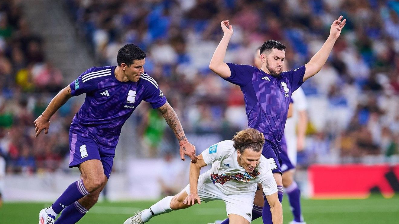 Unul dintre cei mai mari fotbaliști sud-americani debutează în tenisul profesionist