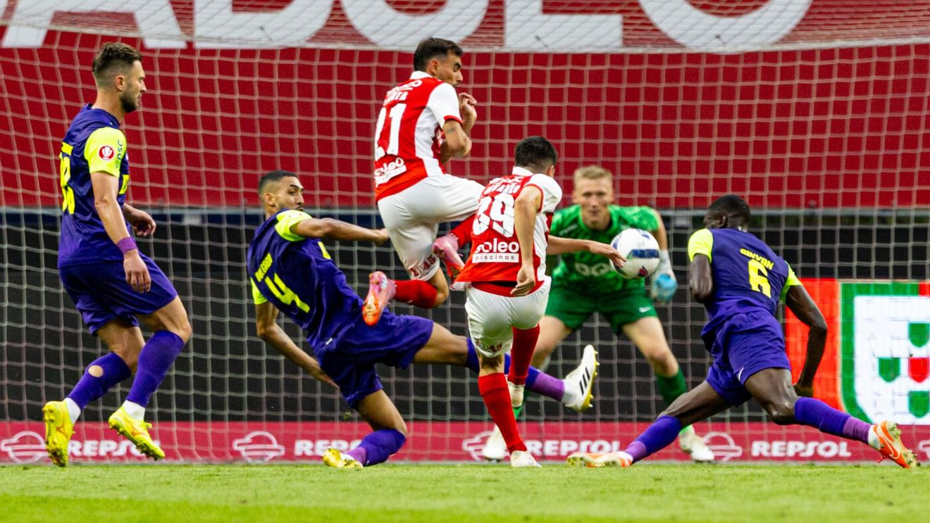 De ce nu putea merge CFR Cluj mai departe cu Braga în Europa League, într-o analiză de Daniel Nazare condimentată cu opiniile antrenorului Dan Petrescu