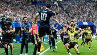 Anglia – Argentina 1-2. De la „Mâna lui Dumnezeu” la magia lui Messi, prin inima lui Maradona după 40 de ani. Cronică sud-americană de Gabriel Berceanu