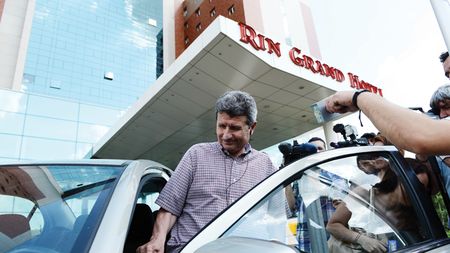 Instalarea lui Mulțescu e văzută cu ochi buni de rivali: "Se face o reparație morală"