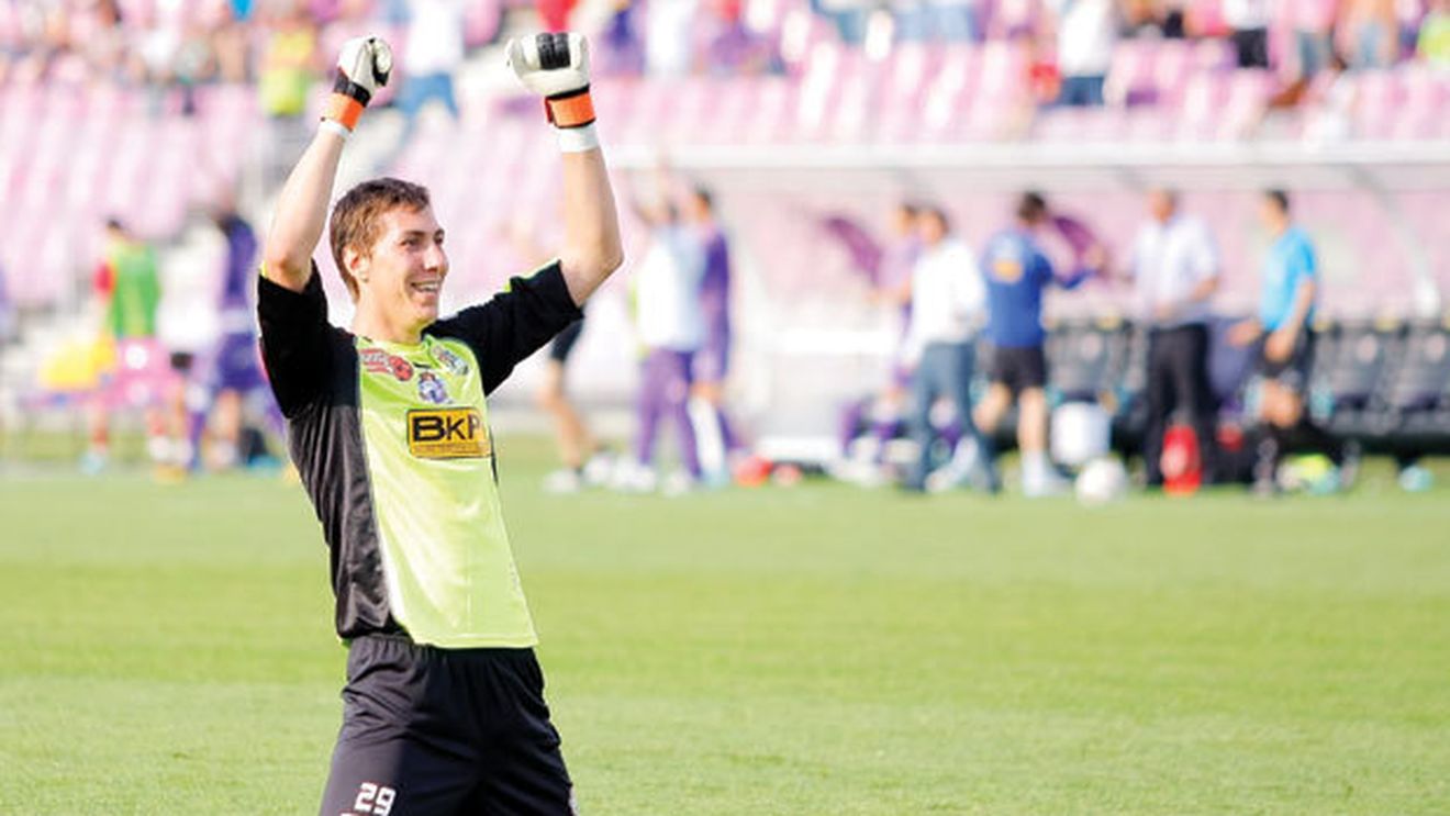 Transfer URIAȘ! Costel Pantilimon a intrat direct în recordurile Premier League! Cât va încasa Poli și ce părere au fanii lui City despre transfer