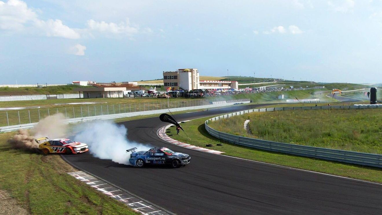 Profesorul Frățianu, victorie „plină de fum" în etapa de drift de la Târgu Mureș