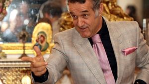 Becali s-a întâlnit cu jucătorii Stelei înaintea plecării la Muntele Athos!** Ce le-a transmis și care a fost fotbalistul atenționat de finanțator