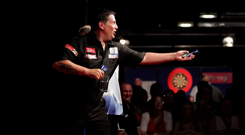 Gary Anderson este noul rege din darts, învingându-l pe Phil Taylor, legendarul jucător cu 16 titluri mondiale, în finala sa aniversară cu numărul 20 