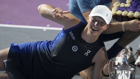 Iga Swiatek, victorie în 60 de minute în finala Turneului Campioanelor!