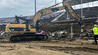 Dosar penal deschis pentru demolarea stadionului ”Dan Păltinișanu” ce poate avea implicații inclusiv la Reșița! Parchetul a ținut comunicatul la ”discreție” maximă! Poziția CJ Timiș