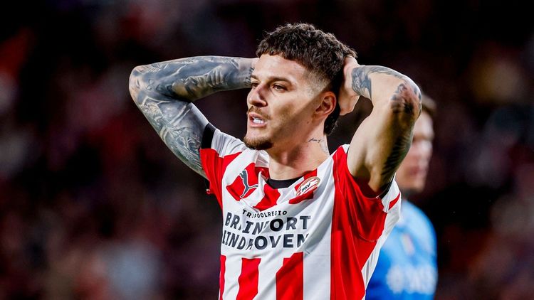 Antrenorul lui PSV s-a lămurit cu Dennis Man. Le-a spus-o în față jurnaliștilor: „Ați văzut asta”