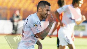 9. Claudiu Niculescu la Rapid FOTO