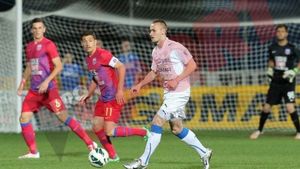 Debutul în Liga 1 i-a adus o "primă" lui Cojocaru:** "Va primi o amendă". Ce hotărâre au luat Reghe și Becali după meciul cu Gloria