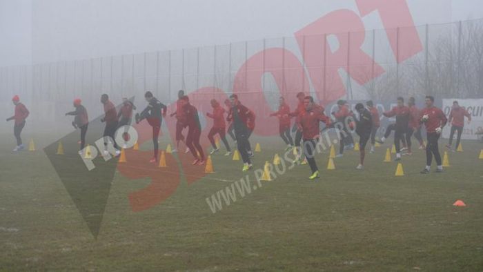 Transferul lui Keșeru, lăudat de rivali: "Va face față în Liga 1!" Cătălin Munteanu a creionat primul 11 al "câinilor" din retur