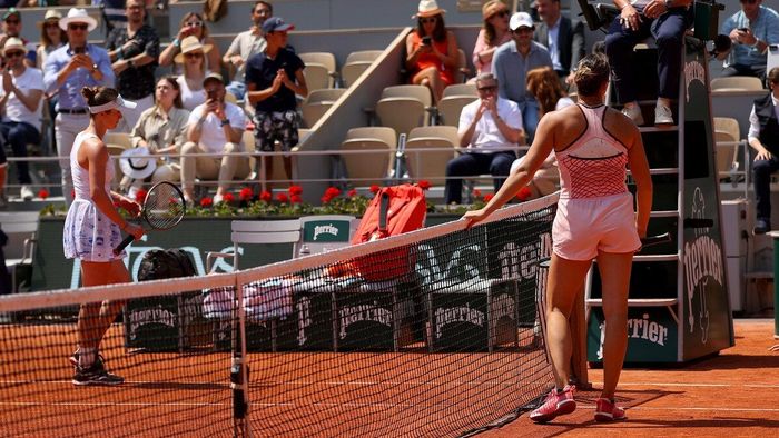 Fiul lui Ion Țiriac a răbufnit după ce Elina Svitolina a refuzat să dea mâna cu Aryna Sabalenka la Roland Garros: „E o rușine totală!" FOTO