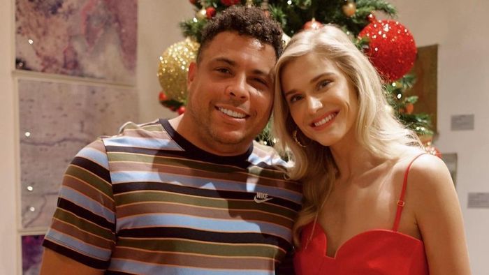 A patra oară e cu noroc! Ronaldo a cerut-o de soție pe iubita tinerică. Cum arată viitoarea nevastă a starului brazilian | GALERIE FOTO