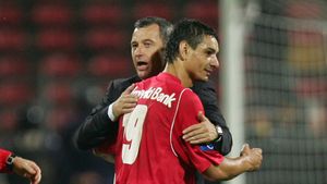 Dialog Ganea-Rednic**: "Nu l-ai mai avut pe Ganezu să-ți dea 4 goluri la Craiova!"/ "Vrei să-mi iei locul!"