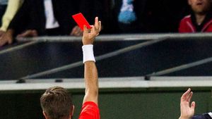 Un alt fel de corupție în arbitraj!** Un "fluieraș" german a fost "săltat" chiar în pauza meciului pe care îl conducea