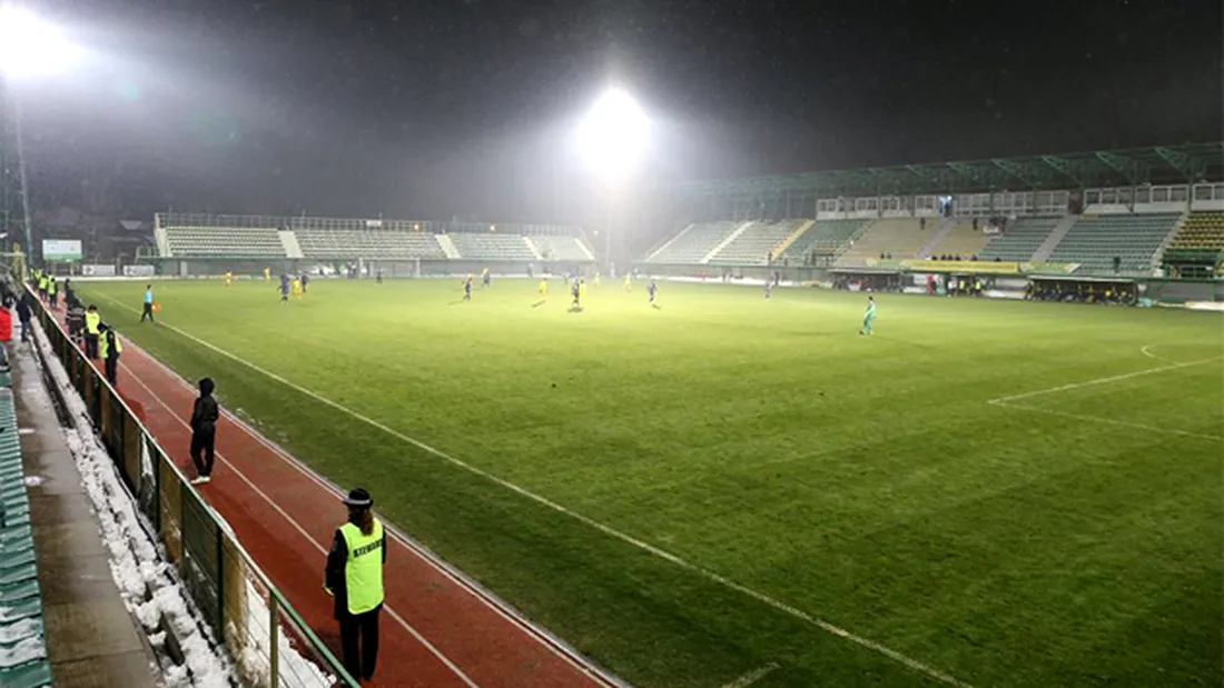 Stadionul din Mioveni, pentru prima dată gazda unui meci internațional!** Starea perfectă a gazonului arenei echipei din Liga 2 a făcut-o pe FRF să mute acolo un joc de la Turul de Elită