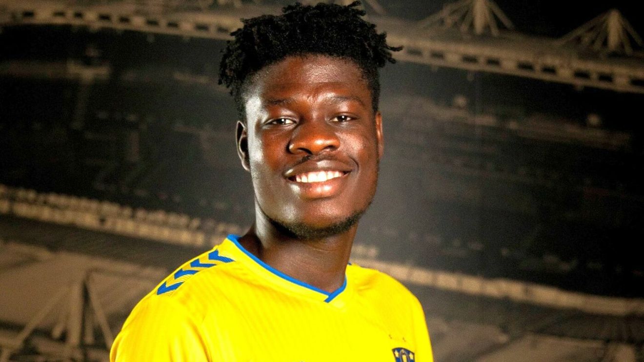 Emmanuel Yeboah a fost prezentat oficial la noua echipă după despărțirea de CFR Cluj! Prima reacție a fotbalistului: „Sunt ambițios și curios să învăț despre tot ce este între cer și pământ”