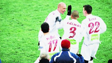 Paszkany pune condiții:** "Victorie cu Poli sau joacă pe gratis"