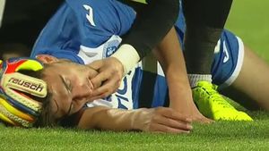 Reacția lui Florin Niță după ce i-a sărit în ajutor lui Andrei Ivan: "Am văzut că nu mai respira..." Atacantul Craiovei i-a mulțumit la finalul meciului