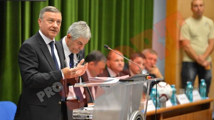Universitatea, EXCLUSĂ‚ din fotbalul românesc!** Propunerea lui Mircea Sandu: un nou club al Craiovei! Marian Iancu, persona non-grata