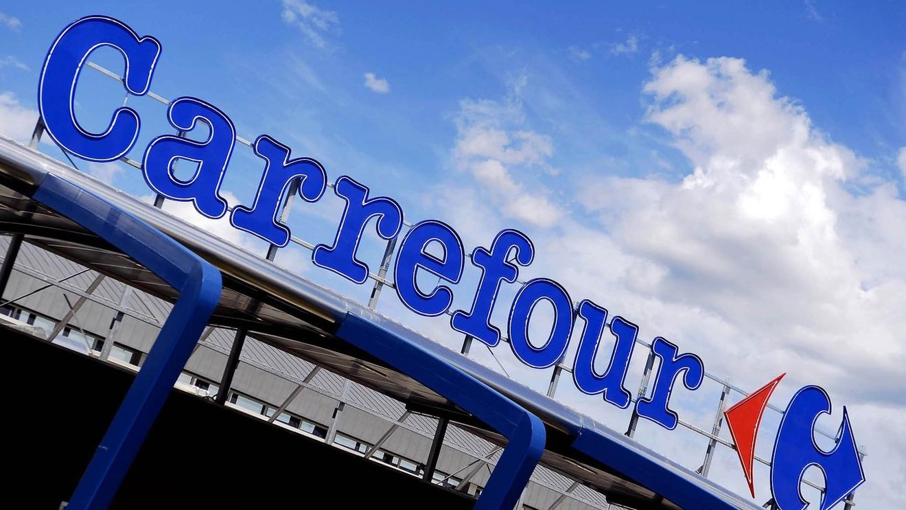 Cei mai bogați investitori din fotbalul românesc vor să cumpere Carrefour cu suma astronomică de 823.000.000 de euro