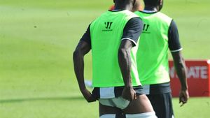 FOTO | Balotelli are probleme cu "vestimentația" și la Liverpool. Italianul a rămas în lenjerie la ultimul antrenament al englezilor