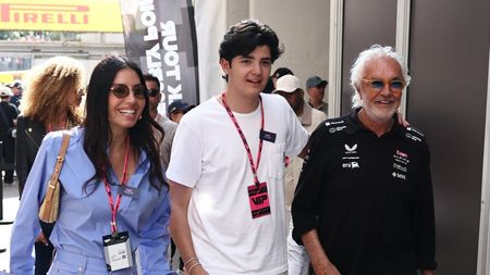 Ea manechin, el milionar, cu 30 de ani mai bătrân! Divorțul a fost iminent: „În timp ce dormea, i-am luat degetul şi am deblocat mesajele”