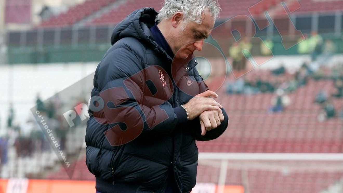 Mandorlini a schimbat iar jumătate de echipă:** "Programul ne obligă! Așa voi face și cu Dinamo"