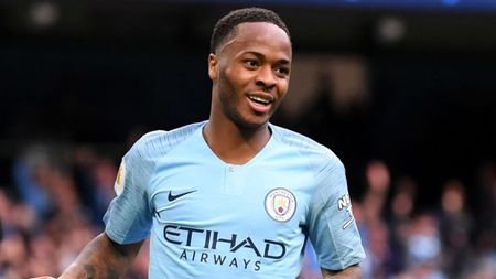 Nu uită de unde a plecat! Raheem Sterling a făcut fericiți 550 de copii de la fosta sa școală
