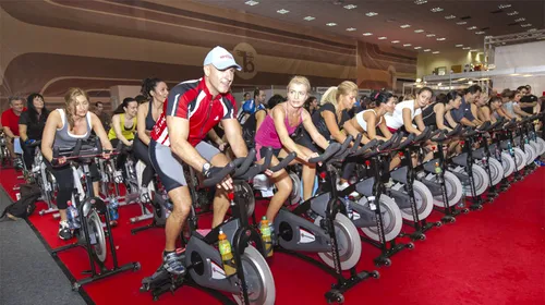 TIMP LIBER | Cycling: antrenamentul cardio care te provoacă să pedalezi într-un ritm infernal