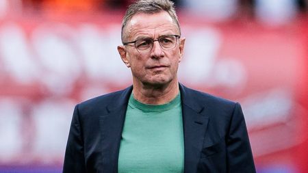 Rangnick, după ce l-a auzit pe Lucescu: „Mă interesează la fel de mult cât dacă se răstoarnă un sac de orez la Beijing”