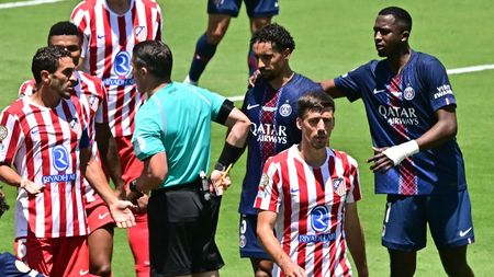 Oblak a sărit la gâtul lui Istvan Kovacs! Ce n-a înțeles din deciziile românului în PSG - Aletico 4-0