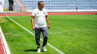 Constantin Schumacher trage și el un semnal de alarmă pentru fotbalul românesc: ”La 18 ani, jucătorii pleacă la muncă în Spania, la căpșuni”