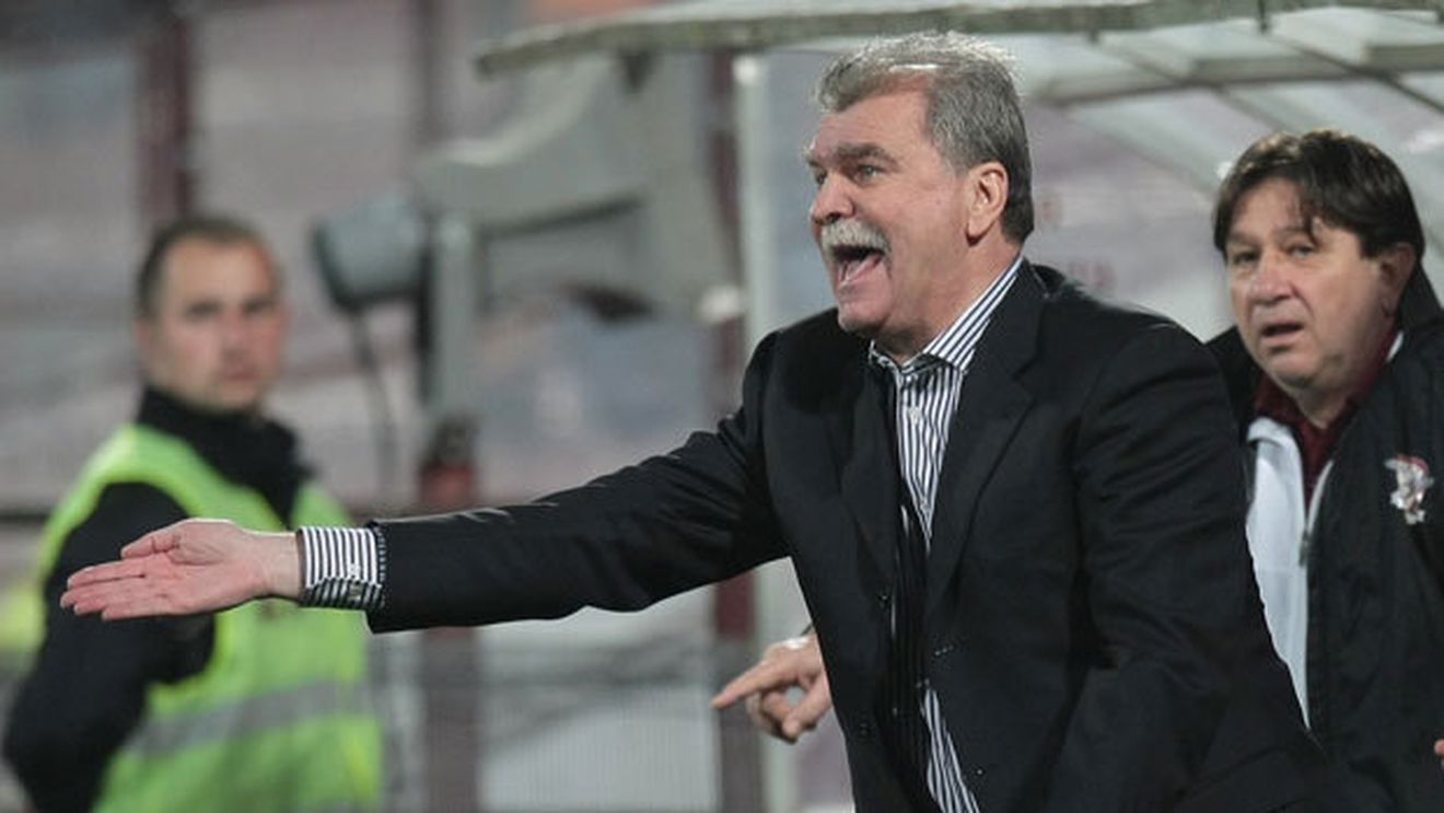 Burcă: "De ce să nu-l văd pe Dinu Gheorghe la Dinamo sau Steaua?"** Cum răspund "câinii"