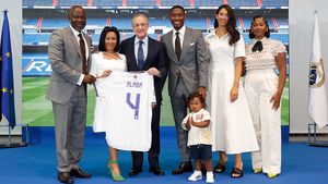 David Alaba, prezentat ca o mare vedetă de Real Madrid! A preluat tricoul legendarului Sergio Ramos: „Mi-ar fi plăcut să joc alături de el!” | FOTO&VIDEO