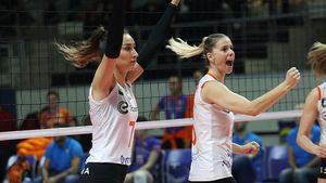 Reprezentantele României în Liga Campionilor au debutat cu înfrângeri. Meciul campioanei, singurul în cinci seturi. CSM Târgoviște, 0-3 la Istanbul