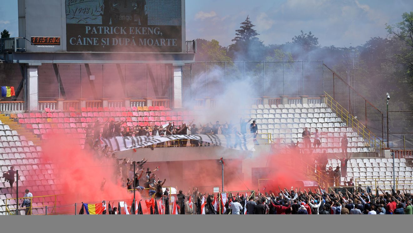 GALERIE FOTO | Lacrimile dinamoviștilor. Jucătorii și suporterii și-au luat rămas bun de la Patrick Ekeng pe stadionul din Ștefan cel Mare