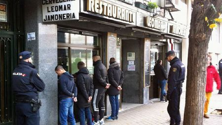 Poliția spaniolă a reținut 32 de persoane în cazul uciderii suporterului echipei La Coruna