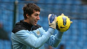Pantilimon după eliminarea în fața BarÃ§ei: "Acum ne concentrăm pe campionat".  Portarul lui City despre Messi, Contra și Halep