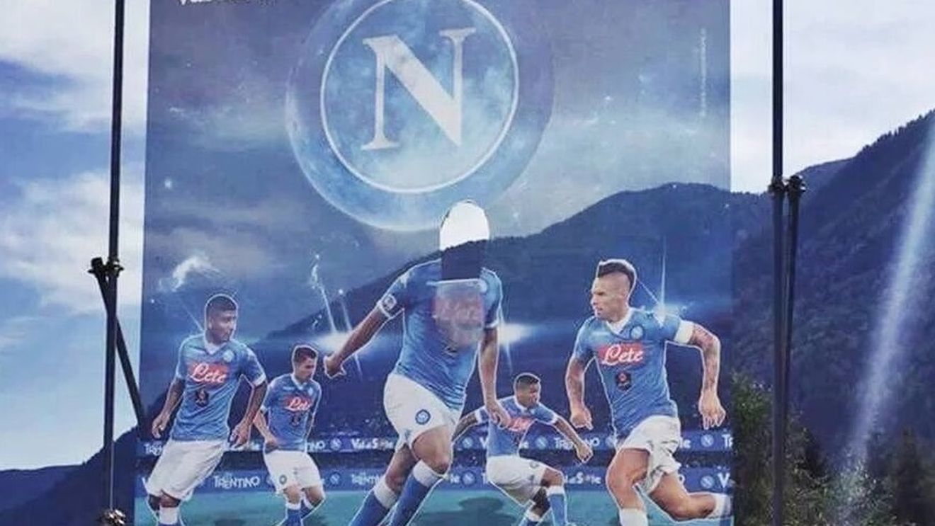 Când iubirea se transformă în ură. FOTO | Fanii lui Napoli au avut grijă ca "trădătorul" Higuain să le înțeleagă mesajul. Ce au făcut în oraș după ce "Pipita" a plecat la Juve