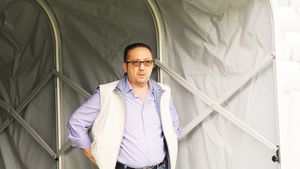 Walter redevine patronul lui "U"!** Documentul prin care omul de afaceri poate prelua din nou "șepcile-roșii"