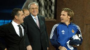 „Eram în halate, la saună. Mi-a zis: Du-te, bă, de aici cu ăștia ai tăi”. Ce s-a întâmplat după aroganța de pe canapea a rămas în istoria fotbalului românesc