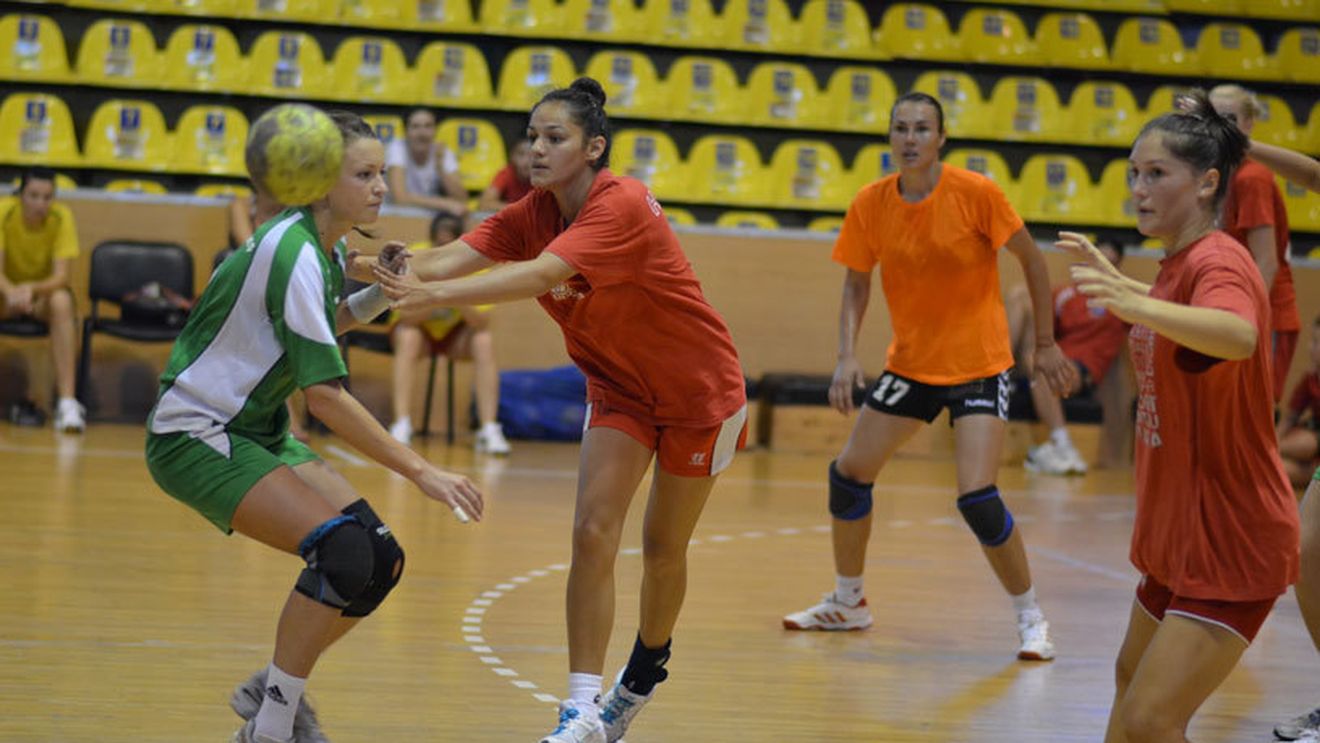 HCM Râmnicu Vâlcea-Universitatea Pitești, scor 37-31, într-un meci amical