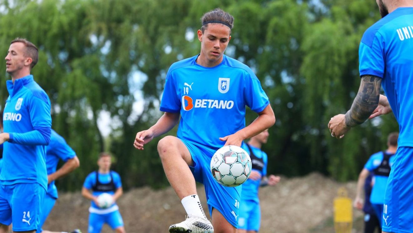 Nepotul lui Ilie Balaci ar putea debuta la Universitatea Craiova la aceeaşi vârstă precum legendarul său bunic. Atanas Trică, în lotul lui Ouzounidis pentru meciul cu Clinceni | EXCLUSIV