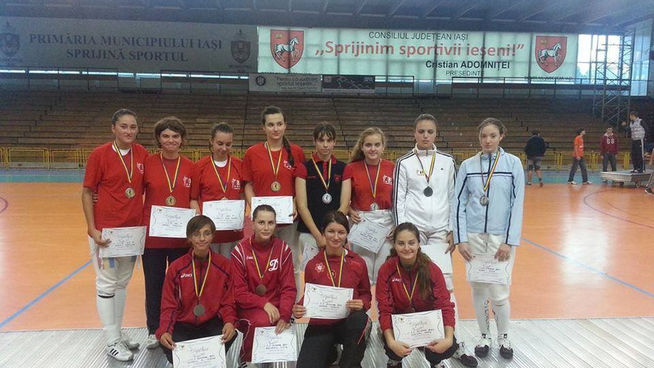 Steaua și CSMS Iași și-au împărțit titlurile la CN de sabie junioare